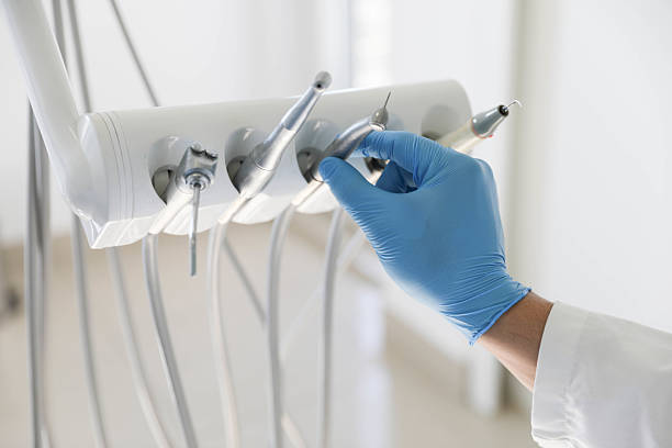 Professional Emergency Dentist technician working in Mount Vernon, VA